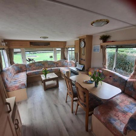 Mulder'S Vakantiehuis, Jaarplaats 108 Op Recreatiepark De Tien Heugten Schoonloo Luaran gambar