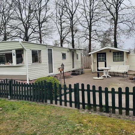 Mulder'S Vakantiehuis, Jaarplaats 108 Op Recreatiepark De Tien Heugten Schoonloo Luaran gambar