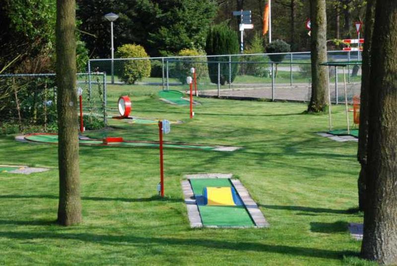 Mulder'S Vakantiehuis, Jaarplaats 108 Op Recreatiepark De Tien Heugten Schoonloo Luaran gambar